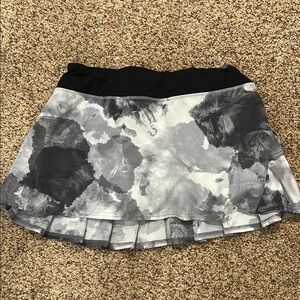 Lululemon tennis or pickleball skirt